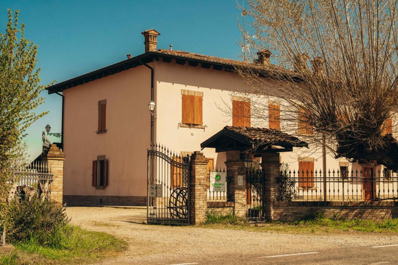 Agriturismo Garzole Кастельфранко-Эмилия Экстерьер фото